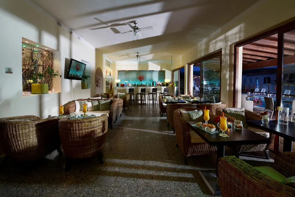 Hotel Corallo Isola Rossa