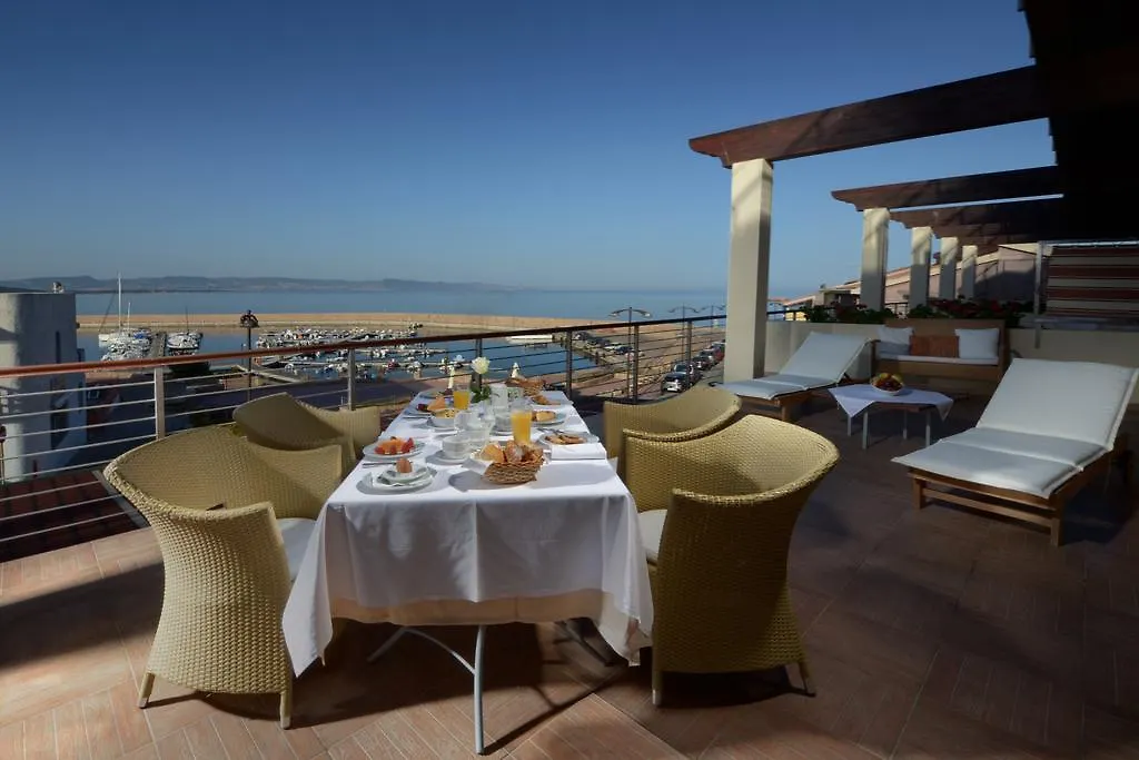 Hotel Corallo Isola Rossa  4*, Isola Rossa (Sassari) Italien